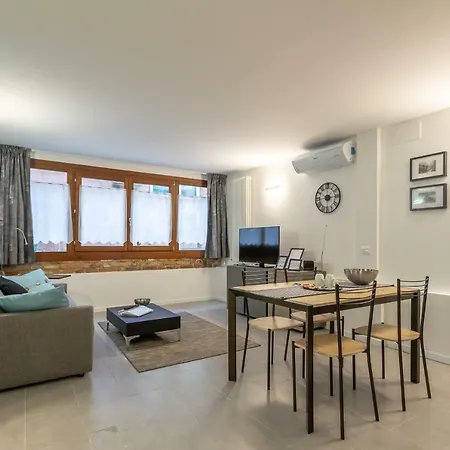 Sei A Apartment
