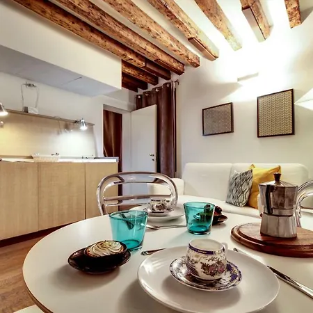 Appartamento Modern In Gf Venezia