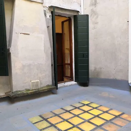 Ruga Giuffa Apartment *