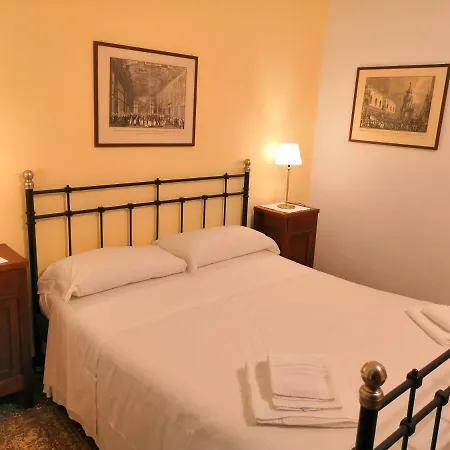 Ruga Giuffa Apartman *