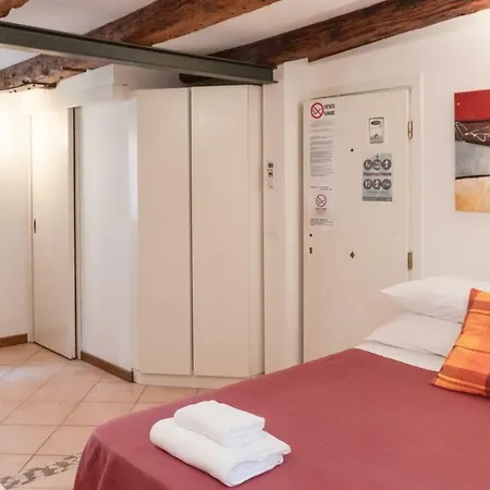 In The Heart Of Biennale Ac Wi-fi Apartment *