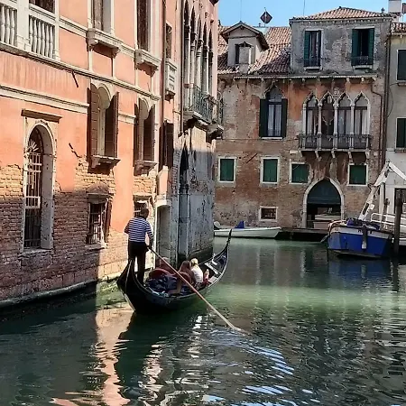 Apartment Casanova Penthouse In The Heart Of Venice