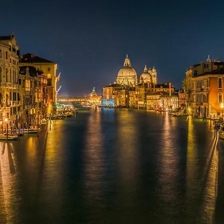Apartment Ca Grimani Stunning View And Comfort Venice