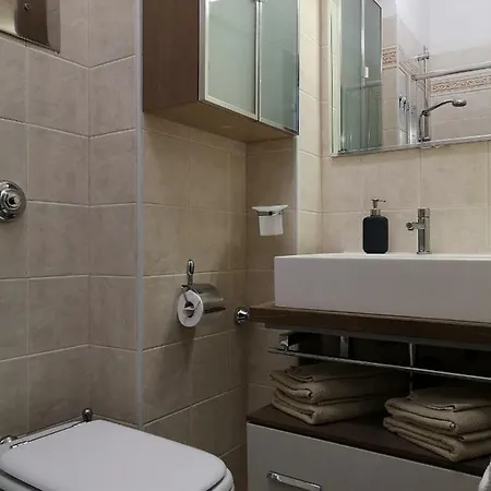 Ca' Petrona Apartment *