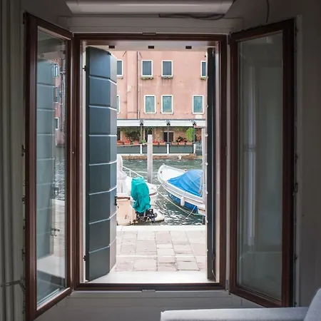 Venetian Mood Private *