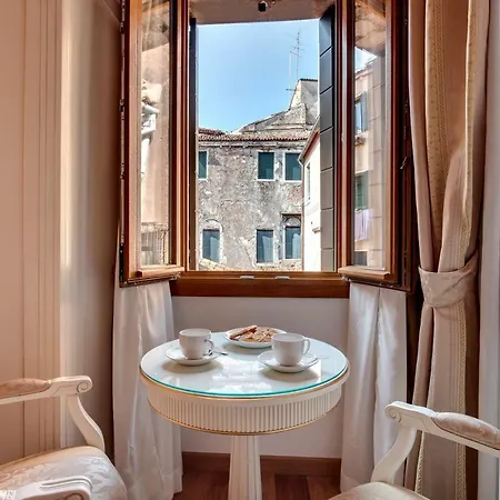 Nikki House Apartment Venice