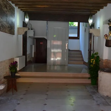 Apartment In Ai Carmini