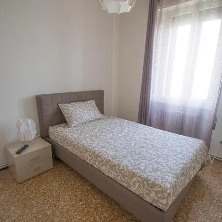 Apartment Ca Rosa Canal View
