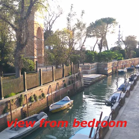 Apartment Susy Biennale - Canal View And Garden *