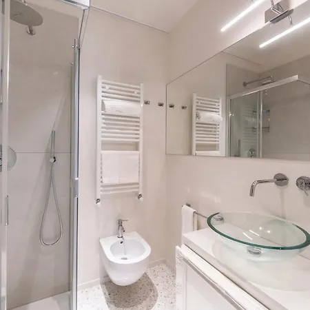Rialto Luxury Flat
