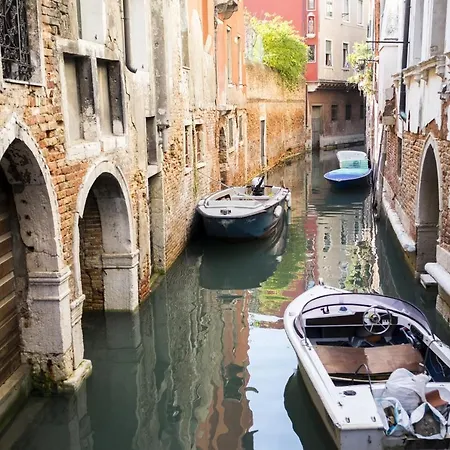 Apartment Rialto Corte Dei Sansoni Canal View By Wonderful Italy Venice