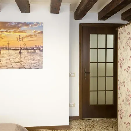 Rialto Corte Dei Sansoni Canal View By Wonderful Italy Apartment Venice