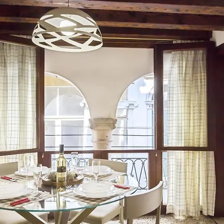 Apartment Rialto Corte Dei Sansoni Canal View By Wonderful Italy Venice