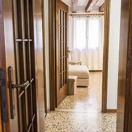 Apartment Rialto Corte Dei Sansoni Canal View By Wonderful Italy