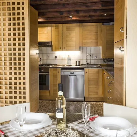 Apartment Rialto Corte Dei Sansoni Canal View By Wonderful Italy Venice