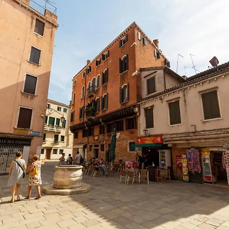 Apartment Casanova Penthouse In The Heart Of Venice