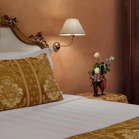 パウサニア ホテル 3*