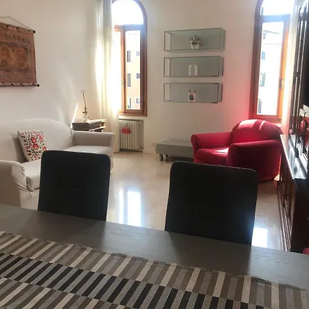 Apartment Homes & Holidays Venice