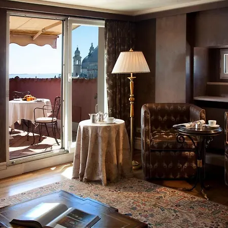 Bauer Il Palazzo Szálloda 5*
