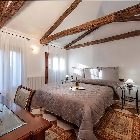 Guest house Anzolo Palace - &
