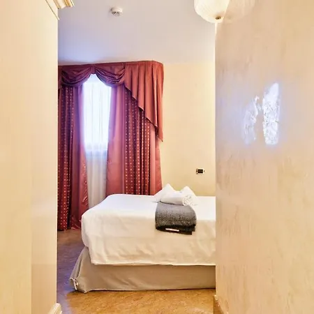 Hotel Vecellio On The Lagoon 3*