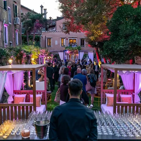 Excess Boutique & Private Spa - Adults Only