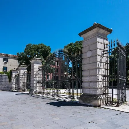 Apartment Biennale