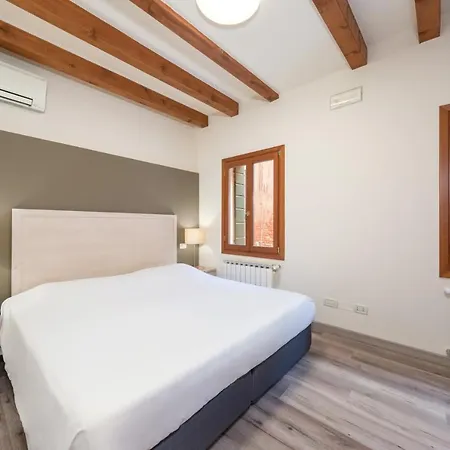 Casanova Ai Tolentini 2* Venedig