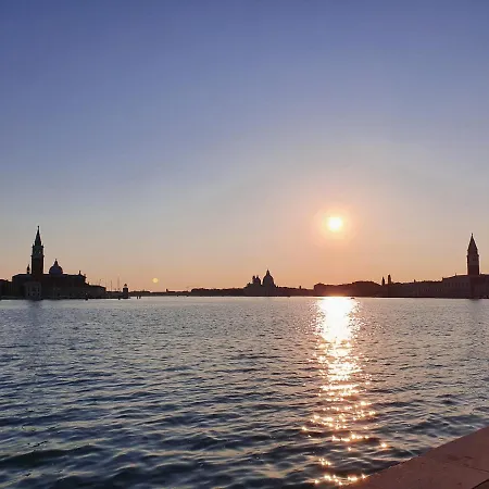 Bed & Breakfast La Rosa Dei Venti Venice