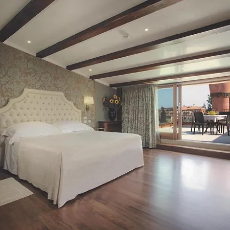Santa Chiara 4*