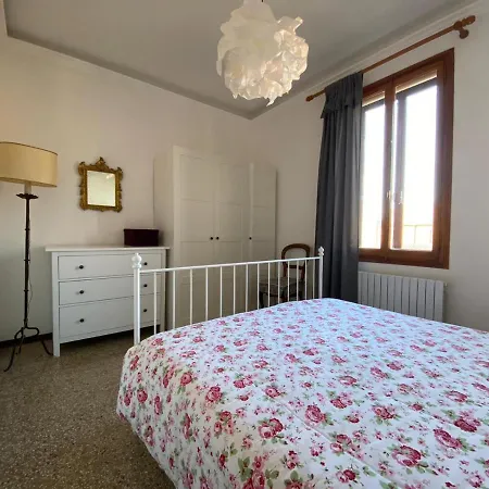Apartment Calle San Giacomo *