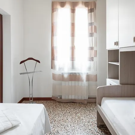 Apartment San Polo Canal View By Wonderful Italy