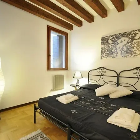 Apartment San Moise Venice