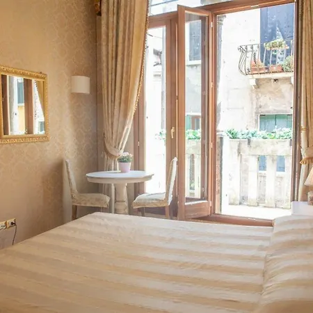Dimora Al Doge Beato Vista Canale Bed & Breakfast