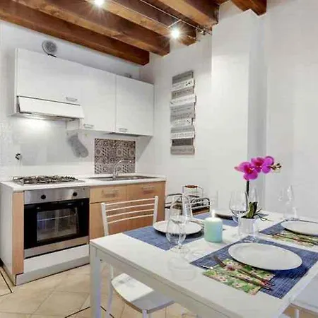Venetian Style 4 Apartment Venice