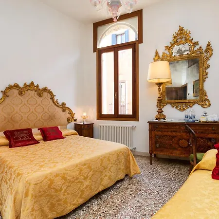 Vendégház Luxury Venetian