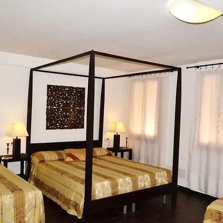 Mezzo Pozzo Hotel Venice