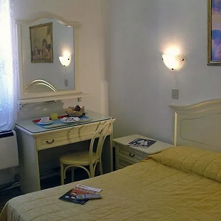 Hotel Airone