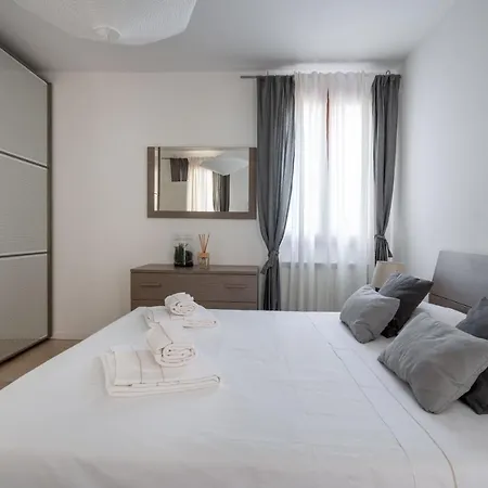 San Marco Apartments 1 & 2 * Venice