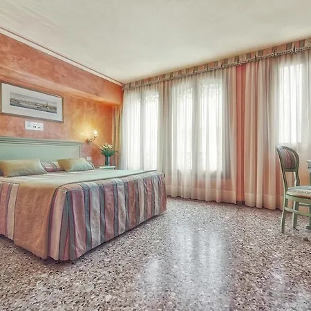 Firenze Hotel 3*