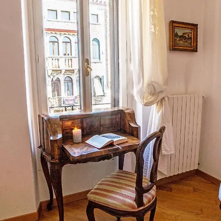 Salute Canal View Apartment