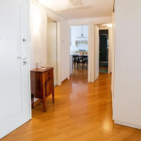 Salute Canal View Apartment