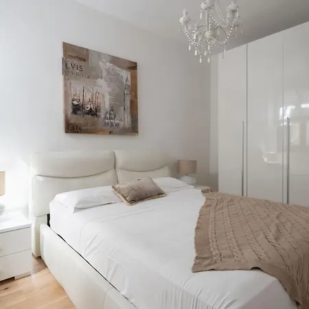 San Marco Prestige With Terrace By Wonderful Italy