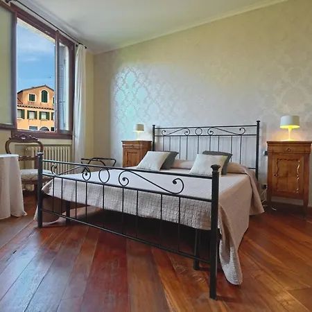 Corte Dei Miracoli Guest house