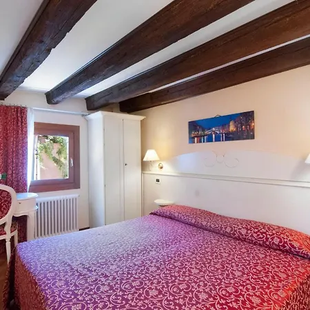 Venice Resorts Guest House Konukevi *