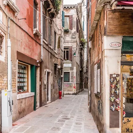 Apartment Family Colours Close To @rialto Mercato Venice