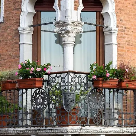 Konukevi Palazzina Veneziana Venedik