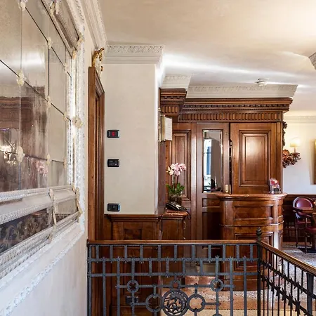 Palazzina Veneziana 2*