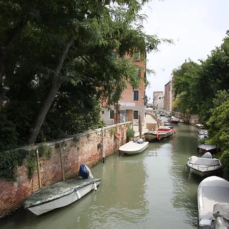 Apartment Veneziacentopercento & *