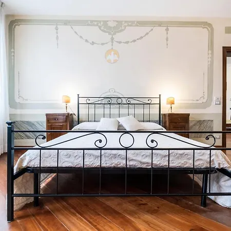 Corte Dei Miracoli Guest house 2*